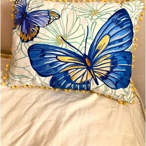 SKYE- Butterfly pillow